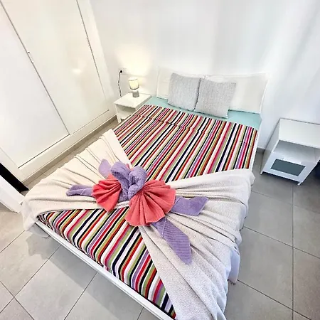 Minty Biscuit Con Piscina, Terraza, Parking Y Wifi Коральео